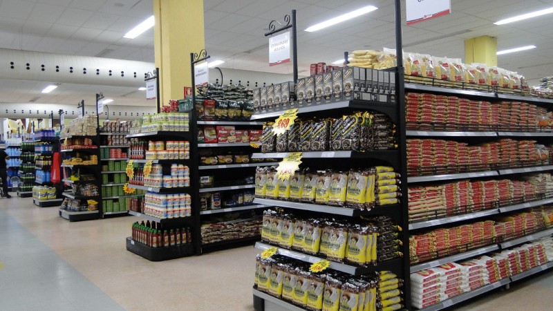  En Ro Gallegos, los valores alcanzan  $ 528.326 para solventar el costo de la canasta bsica alimentaria; y de  $ 1.196.525 para la canasta bsica total.