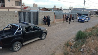 Santa Cruz:  la policía frenó un posible enfrentamiento armado en un barrio 