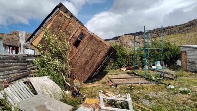 Voladura de una vivienda en El Chaltén por los fuertes vientos 