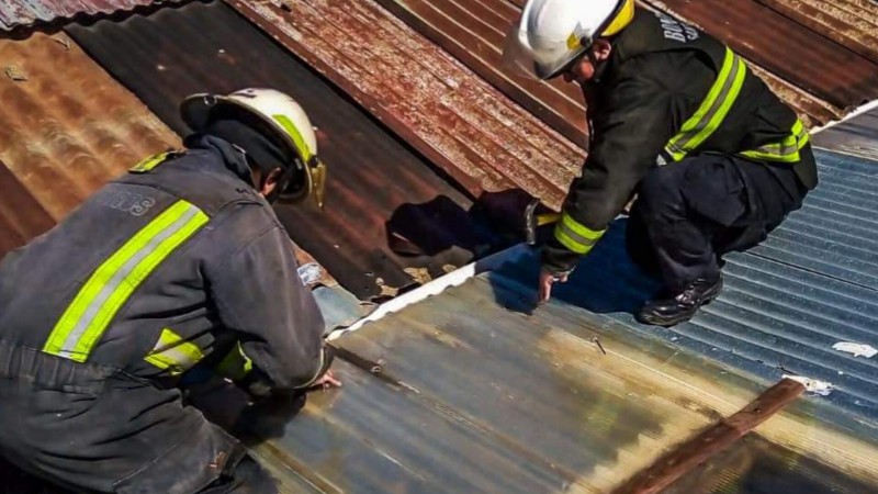 Intervencin de Bomberos de Ro Turbio ante las inclemencias climticas