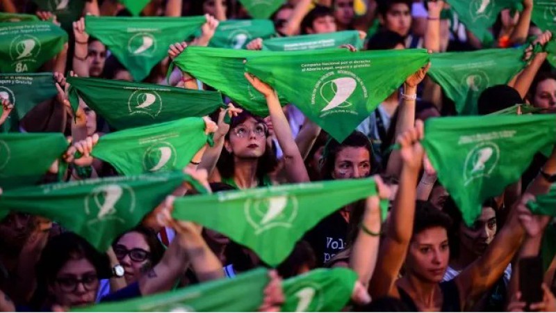 Diputados nacionales del oficialismo presentaron proyecto para derogar el aborto legal