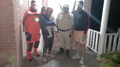 Prefectura rescató a una familia en el Lago Buenos Aires