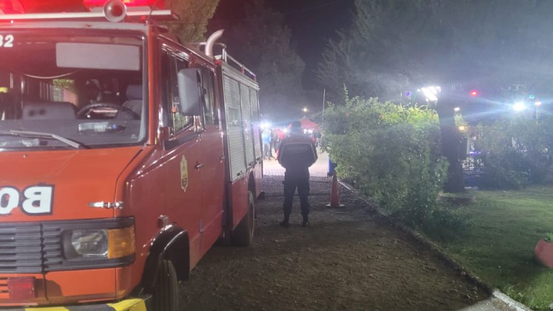 Bomberos controlan falla elctrica en domicilio particular 