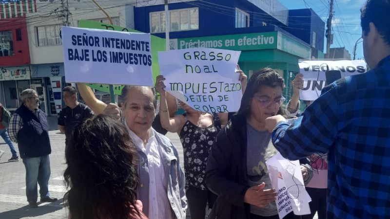 Marcha realizada en el izamiento en enero, en contra de la suba de impuestos