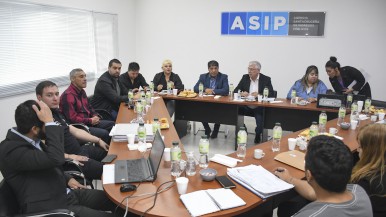 Se reabren las paritarias para trabajadores públicos y comienza un nuevo desafío para el gobierno de Santa Cruz