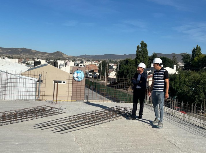 Llugdar recorri la obra de la Escuela Jerrquica de Km. 5