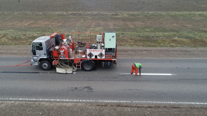 Realizan trabajo de demarcacin en la Ruta 3: piden circular con precaucin entre Ger Aike y Lemarchand