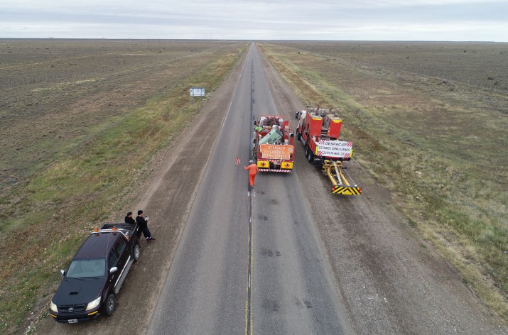 Realizan trabajo de demarcacin en la Ruta 3: piden circular con precaucin entre Ger Aike y Lemarchand