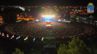 LUCK RA y FMK arrasaron en la cuarta noche de la Fiesta del Lago