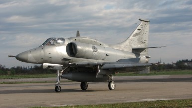 Aterrizaje de emergencia en Córdoba: avión de la Fuerza Aérea Argentina supera incidente durante entrenamiento