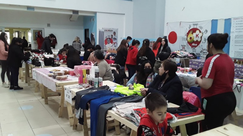 Primera Feria de emprendedores y productores de la familia municipal en la sede del SOEM