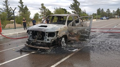 Jaramillo: se incendió en vehículo que transportaba tanques de acetileno 