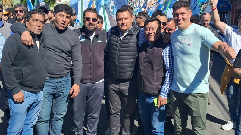 Chubut: Petroleros Jerrquicos participaron de la movilizacin en defensa de los derechos de los Trabajadores