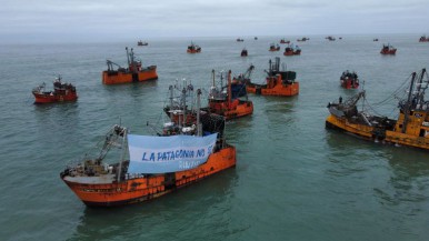 Bark: "Estamos ocupados en potenciar la actividad pesquera de Santa Cruz"