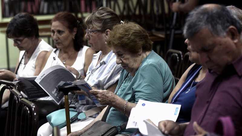 El Gobierno nacional anunci que ANSES pagar en dos cuotas las jubilaciones y pensiones de abril 