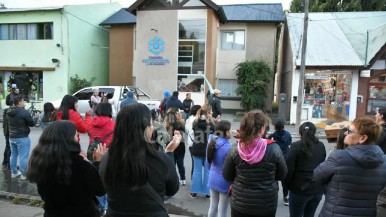 Los Gastronómicos se manifestaron frente a la Cámara 