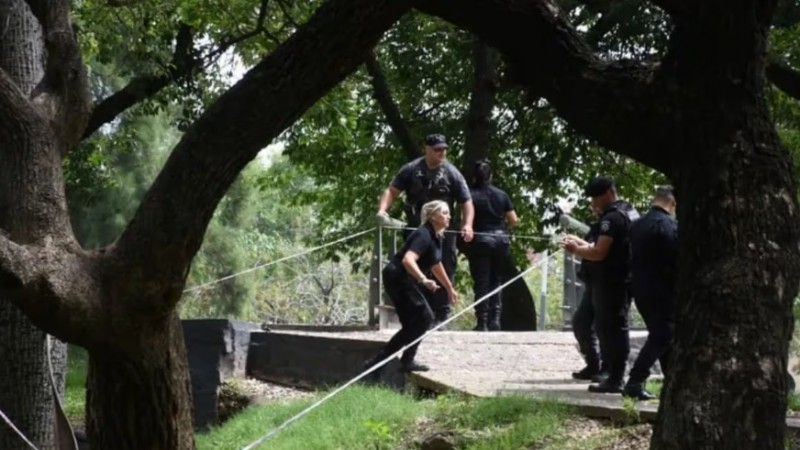 El terrorfico hecho ocurri en el medioda de este domingo en la Plaza Escalante de la ciudad de Santa Fe.