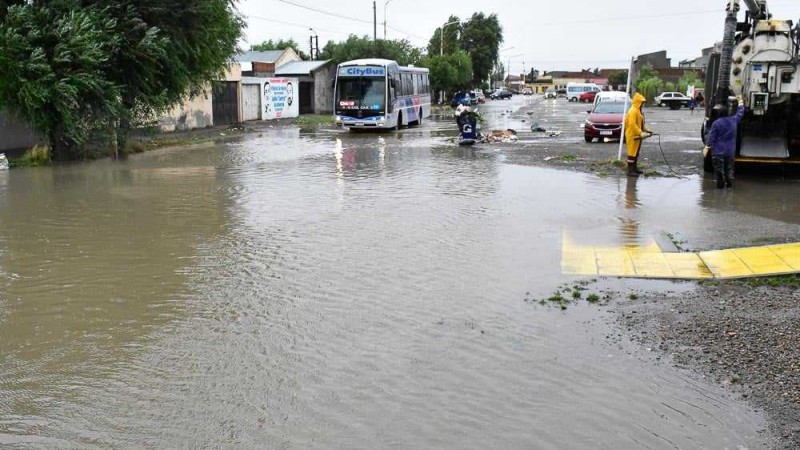 La intensa lluvia  provoc anegamientos y complicaciones en los barrios