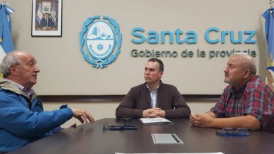 El Gobierno de Santa Cruz y el Sindicato de Comercio analizaron el aumento de las tarifas de luz y agua