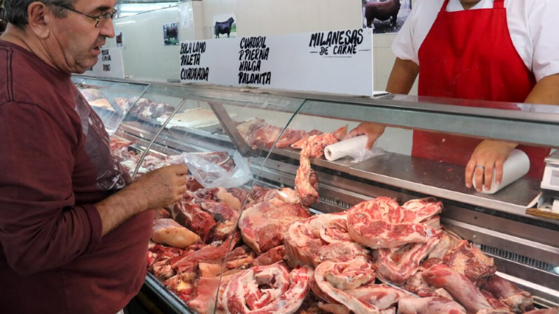 Se desplom el consumo de carne en febrero y empresas temen crisis en el sector similar a la de 2002