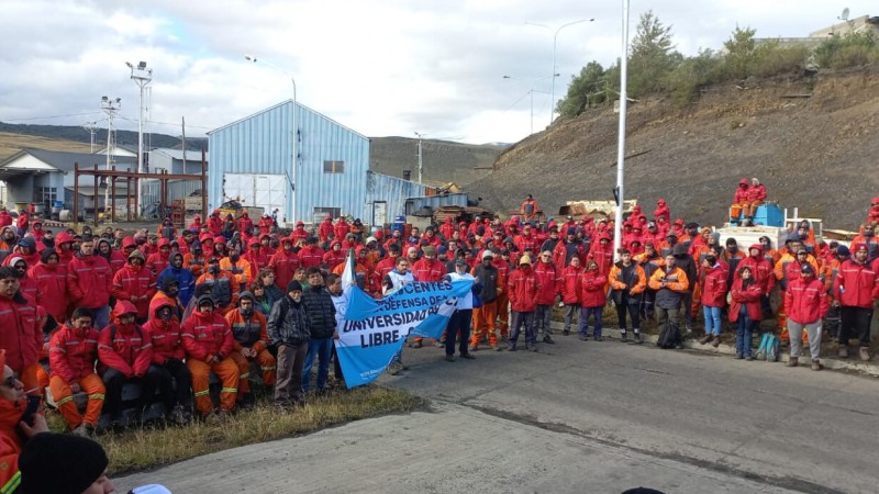 Acevedo dijo que los gremios le indicaron que votara a favor de la privatizacin