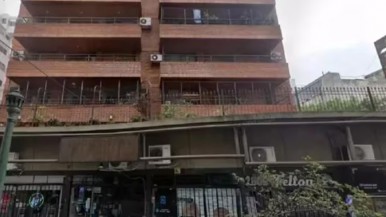 En medio del fuerte temporal en Buenos Aires, murió una mujer aplastada por una reja