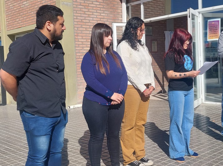 En emotivo acto la Facultad Regional Santa Cruz dijo "Nunca Ms"