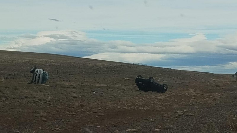 Vuelco de automovilistas chilenos en El Cerrito