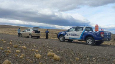 Rescataron a una pareja brasilera varada en ruta