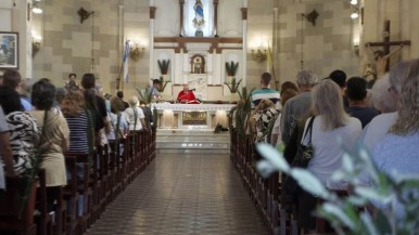 Abandonó en una iglesia a su hijo recién nacido el jueves Santo 