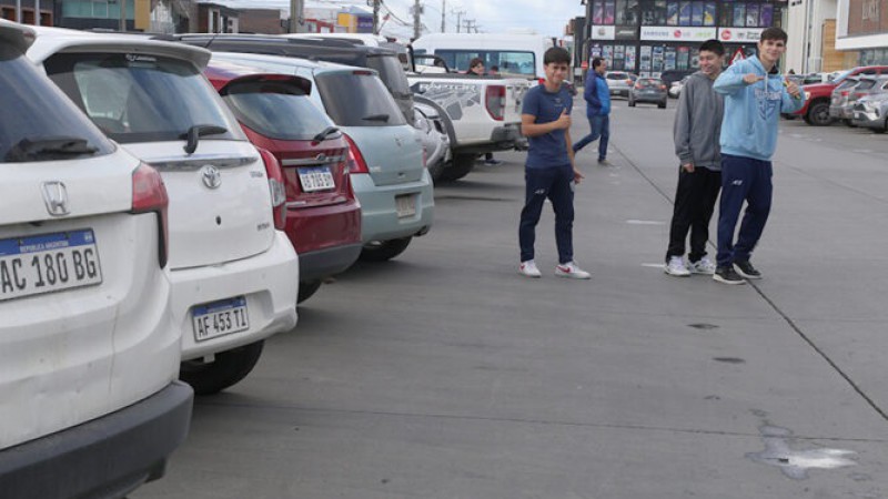 Turistas argentinos aprovecharon de tener su viaje de compras en Punta Arenas