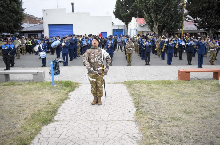 42 aniversario: Ro Gallegos homenaje a los hroes de Malvinas