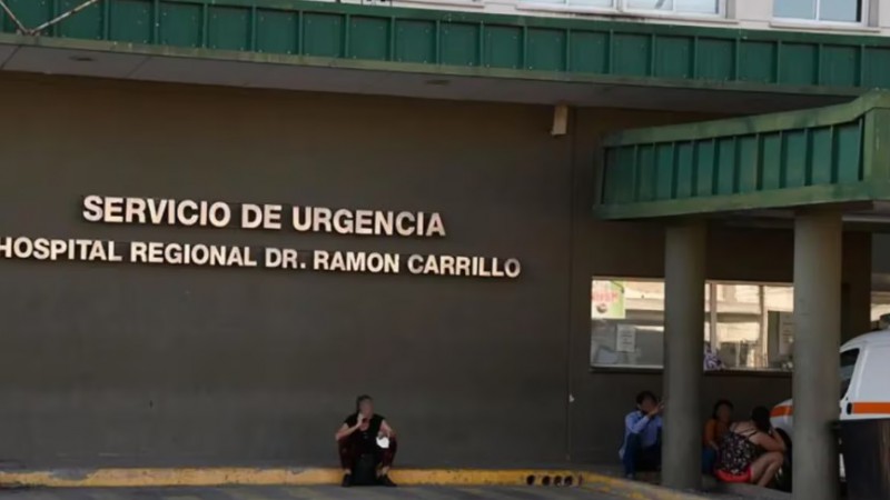 La vctima lleg al Hospital Regional de Santiago del Estero con mltiples cortes en el cuerpo. 