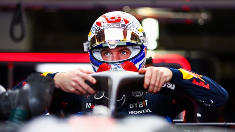 Pole de Verstappen y otro "1-2" de Red Bull en Suzuka