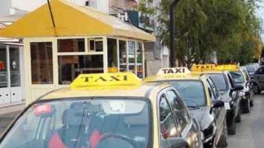 Los taxistas en contra de legalizar los "Uber" de Río Gallegos, acudirán a provincia para que haya controles e impulsan norma en diputados 