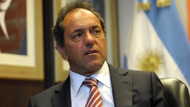 Daniel Scioli insta al sector turístico a reducir precios y hacerlo mas accesible al público