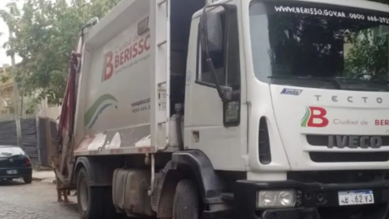 Un camin de basura atropell a su compaero durante una recorrida