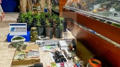 Prefectura allanó y clausuró un kiosco de la margen sur en que una mujer vendía marihuana