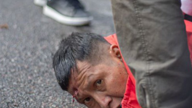 Represin a manifestantes en la Ciudad de Buenos Aires y la aprobacin de Milei va Twitter