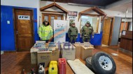 Gendarmería y Aduana interceptaron un vehículo con 7500 atados de cigarrillos cerca del límite internacional con Chile