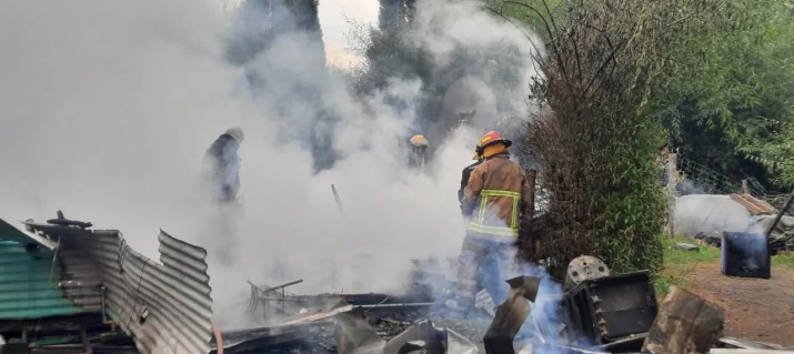 Inician investigacin sobre incendio intencional que destruy cuatro viviendas en El Calafate