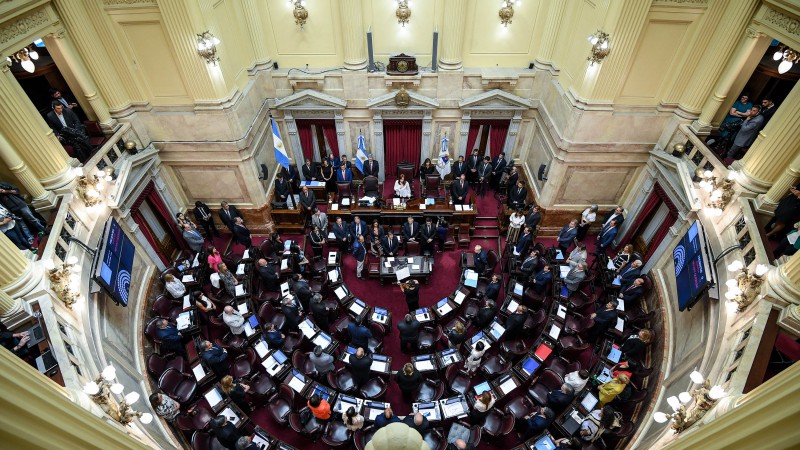 De los tres senadores santacruceos, dos an no dilucidan eventual acompaamiento al proyecto del gobierno nacional.