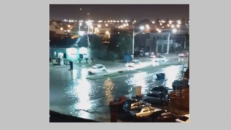 Aspecto de calles Pern y Juan Jos Paso esta noche. Foto captura video. 