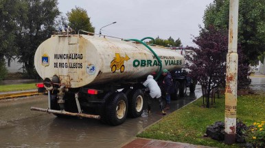 Municipio de Río Gallegos trabaja en zonas afectadas por las fuertes lluvias