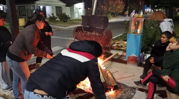 Los Antiguos: acampe y reclamo por irregularidades en adjudicacin de viviendas 