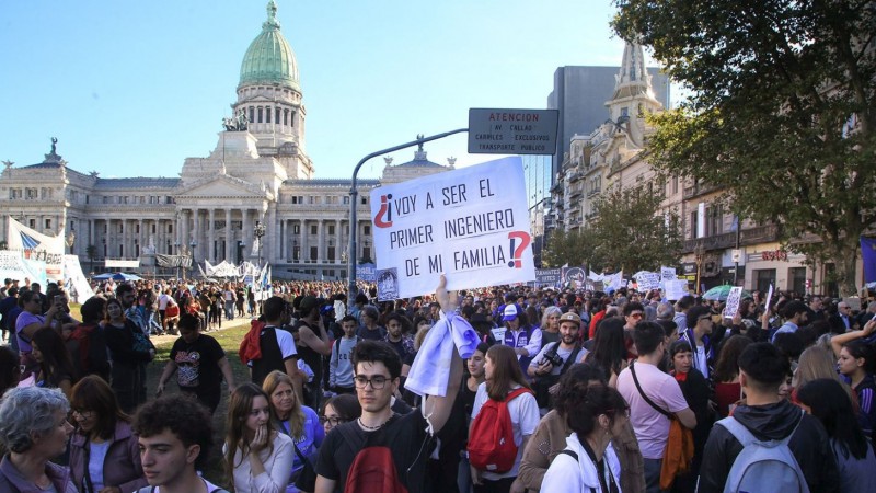 Financiamiento universitario: el malestar de la UCR con el peronismo traba los acuerdos para aprobar una ley clave