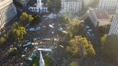 Javier Milei: "Vamos a garantizar los fondos para las universidades"