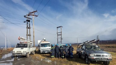 Trabajadores de Servicios Públicos e YCRT pusieron en marcha la Usina 21MW y evitaron el corte en la Cuenca