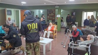 Un especial "Día del Animal": la sección de canes de la DDI acompañó en este día a los abuelos