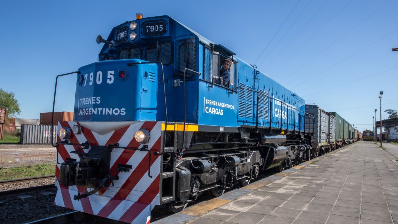 Trenes Argentinos prepara 3.000 despidos